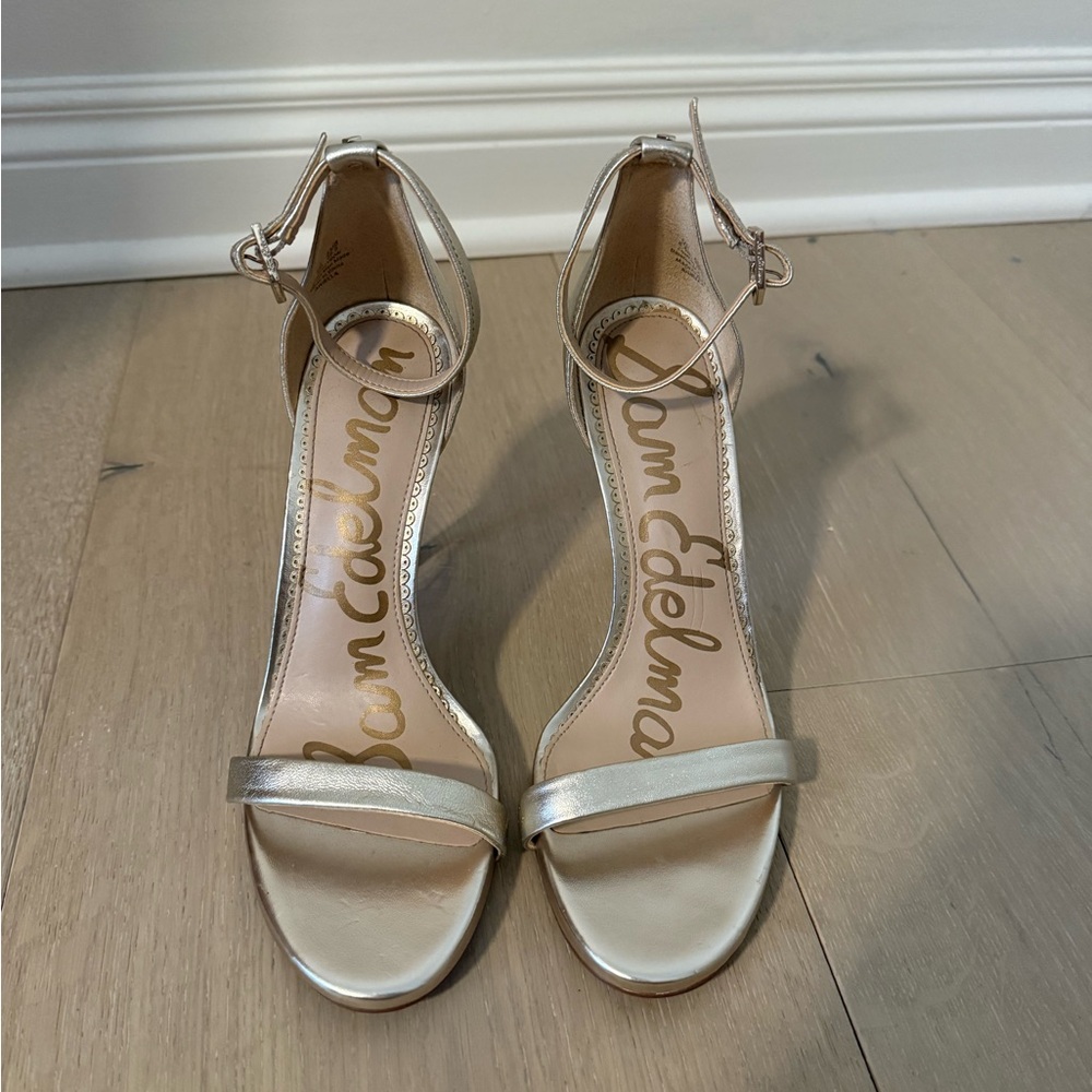 Sam Edelman Gold Heels Elegant Design